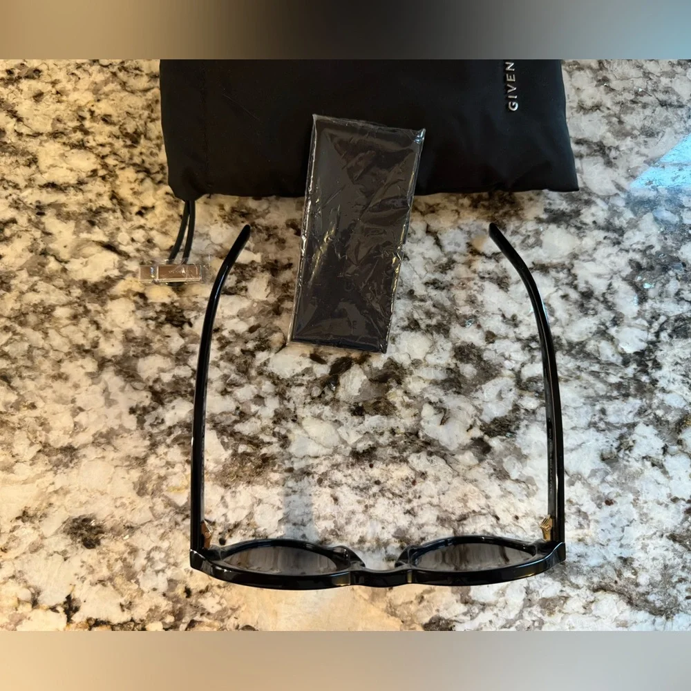 Givenchy GV Day Pilot Sunglasses